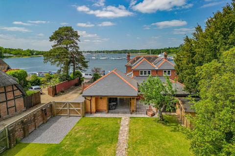 Swanwick Shore Road, Southampton SO31 5 bed detached house for sale