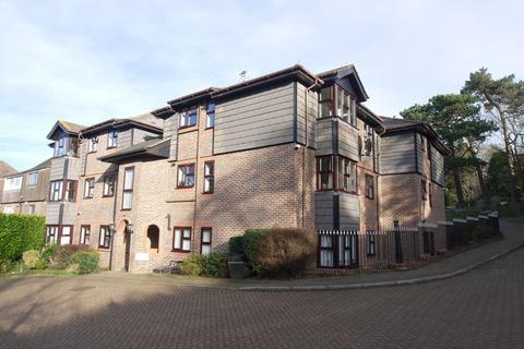 Bradbourne Park Road, Sevenoaks, TN13 2 bed apartment for sale