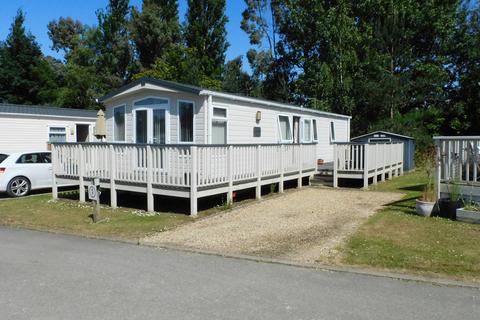 Silverhill Holiday Park, Lutton Gowts 2 bed mobile home for sale