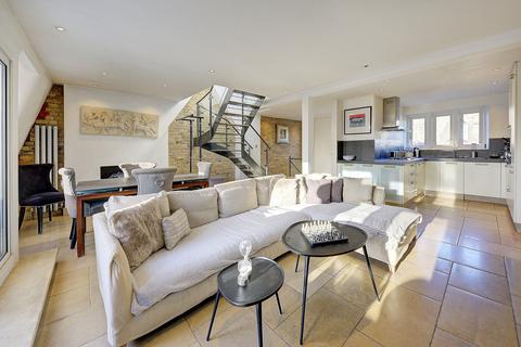 Lennox Gardens, London SW1X 2 bed flat for sale