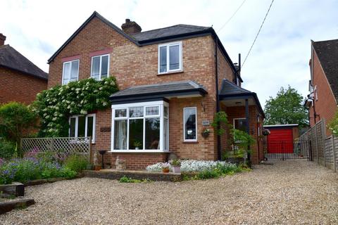 Main Street, Beachampton, Milton Keynes 3 bed detached house for sale