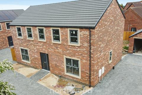 South End, Doncaster DN8 4 bed detached house for sale