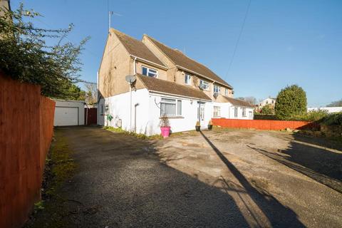 5 bedroom semi-detached house for sale