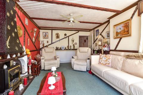 Sutton Avenue North, Peacehaven, East... 3 bed semi