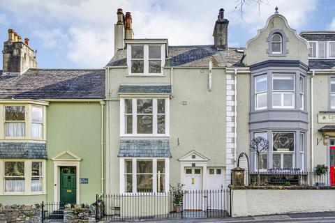 5 Penrith Road, Keswick, Cumbria... 5 bed terraced house for sale