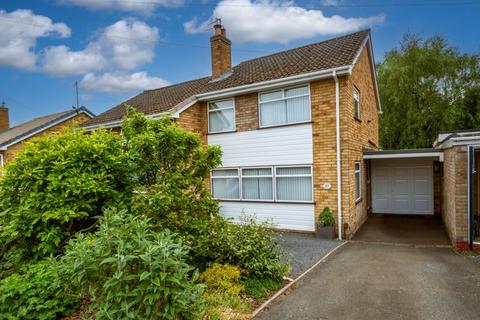 Braemar Avenue, Stourbridge DY8 3 bed semi