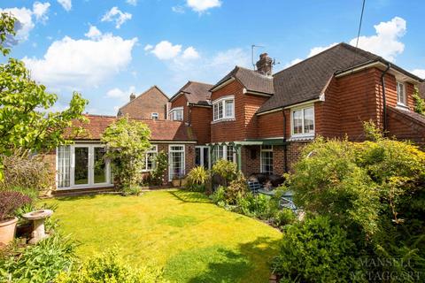 Clock House Lane, Uckfield TN22 3 bed detached house for sale