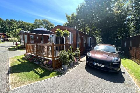 2 bedroom holiday lodge for sale