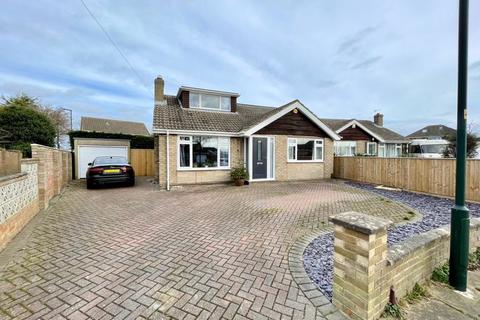 LOVEDEN COURT, CLEETHORPES 3 bed detached bungalow for sale