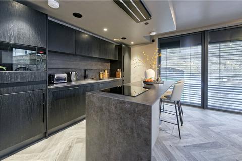 Cremer Street, Hackney, London, E2 2 bed apartment for sale