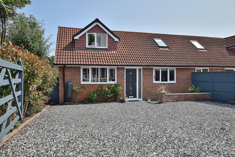 Duncan Road, Ashley, Hampshire. BH25 5AW 3 bed semi