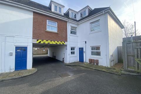 Manor Park Avenue, Portsmouth 2 bed ground floor flat for sale