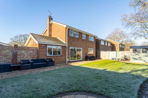 Colbourne Close, Christchurch BH23 4 bed detached house for sale