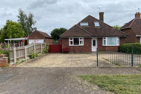 5 bedroom detached bungalow for sale