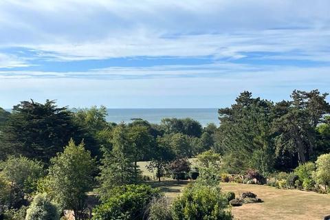 Douglas Avenue, Exmouth, EX8 2HA 3 bed maisonette for sale