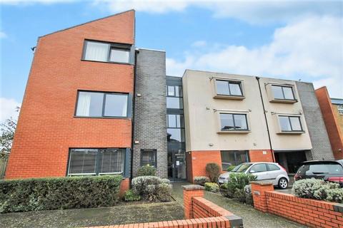 Ham Road, Shoreham by Sea 2 bed flat for sale