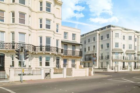 Marine Parade, Worthing BN11 3QF 1 bed flat for sale