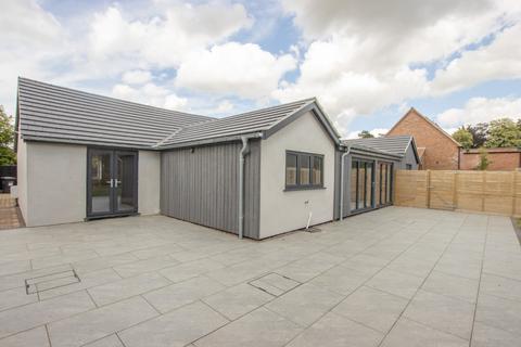 4 bedroom detached bungalow for sale