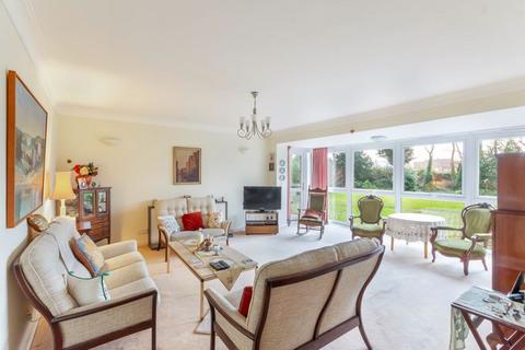 Wentworth Grange, The Grove... 3 bed apartment for sale