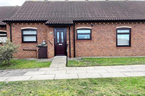 Kings Court, Grimsby, N.E. Lincs... 2 bed bungalow for sale