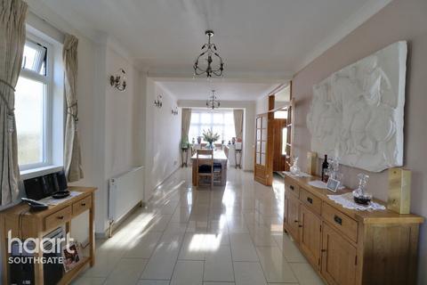 Leys Gardens, Barnet 4 bed detached house for sale