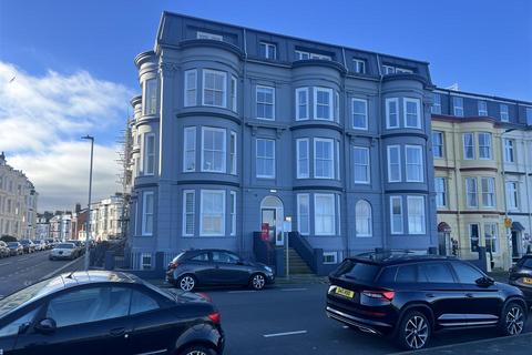 Blenheim Terrace, Scarborough 2 bed ground floor flat for sale