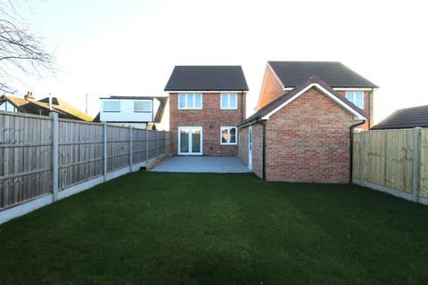 3 bedroom detached house for sale