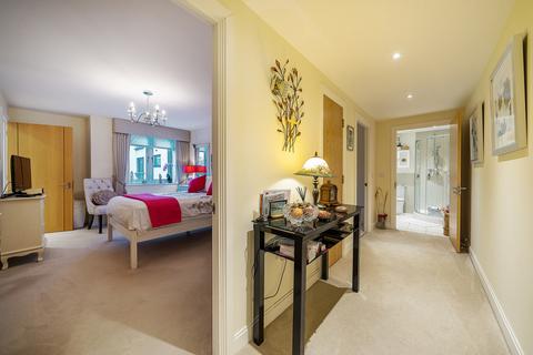 Moorfield Road, Denham... 2 bed apartment for sale