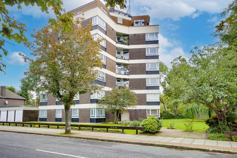 Chessing Court, Fortis Green, London, N2 Studio for sale