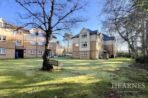 Constable Close, Ferndown, BH22 2 bed apartment for sale