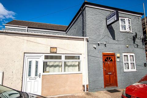 Catherine Street, Grimsby, DN32 6 bed terraced house for sale