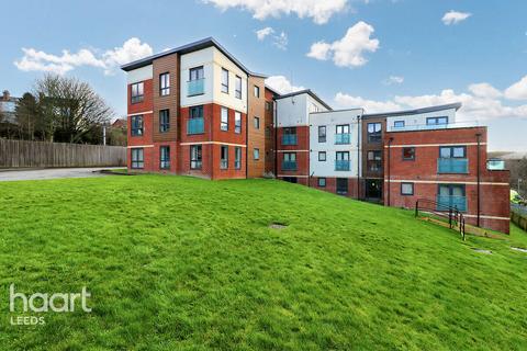 9 Tudor Way, Leeds 2 bed apartment for sale
