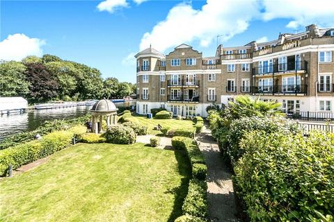 Regents Riverside, Brigham Road, Reading 2 bed apartment for sale