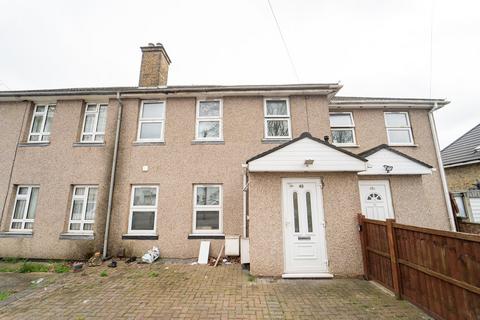 6 bedroom end of terrace house for sale