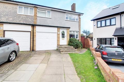 Hilltop Close, Cheshunt EN7 3 bed semi