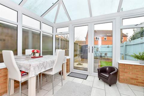 Larch Close, Hersden, Canterbury, Kent 2 bed end of terrace house for sale