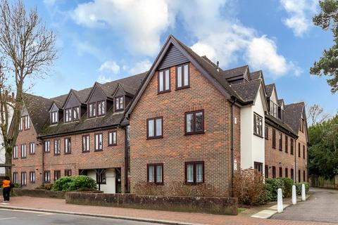 Coulsdon Road, COULSDON, Surrey, CR5 1 bed apartment for sale