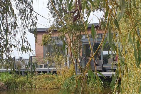 Bedford Bank, Welney PE14 3 bed lodge for sale