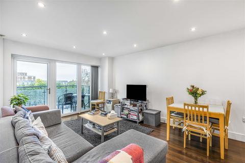 Roebuck House, Putney, SW15 2 bed flat for sale