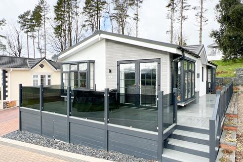 Castle Lake, Satlemarshe Castle, Nr... 2 bed park home for sale