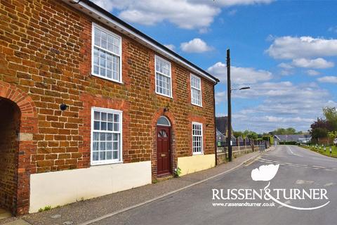 The Courtyard, King's Lynn PE31 3 bed end of terrace house for sale