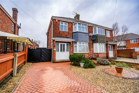 Rosemary Avenue, Grimsby, DN34 3 bed semi