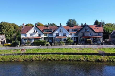 6 bedroom terraced house for sale