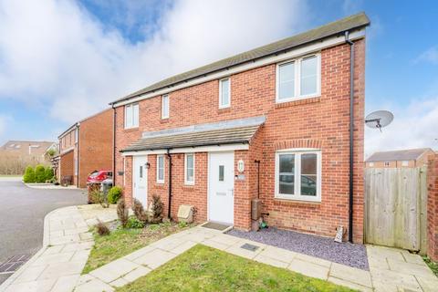 Broom Hills, Tangmere 3 bed semi