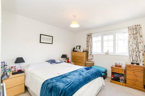 Selhurst Close, Wimbledon Common... 1 bed flat for sale