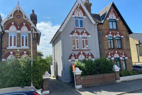 Southwood Road, Ramsgate, CT11 4 bed semi