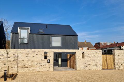The Limes, Stratton St Margaret SN2 4 bed detached house for sale