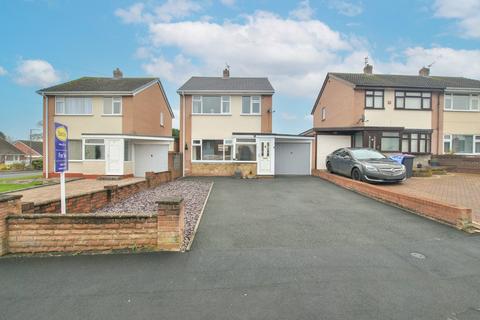 Stanall Drive, Muxton, Telford, TF2 8PT. 3 bed link detached house for sale