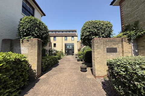 Albion Court, Queen Street... 1 bed apartment for sale