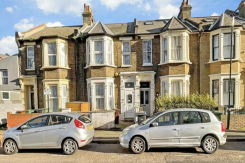 Gloucester Road, London 3 bed terraced house for sale